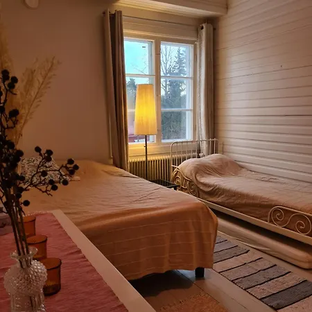 Semesterbostad Ainutlaatuinen Vanhassa Kylaekoulussa
