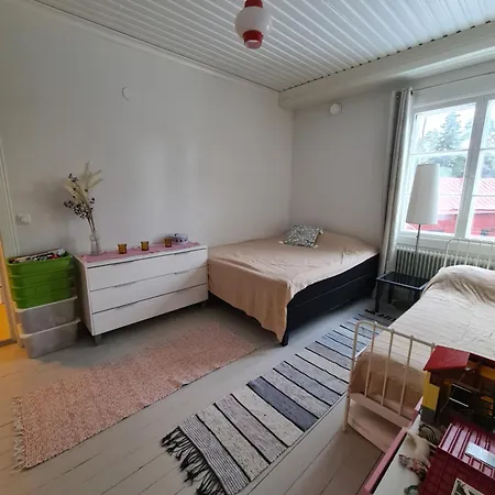 Ainutlaatuinen Vanhassa Kylaekoulussa Semesterbostad *